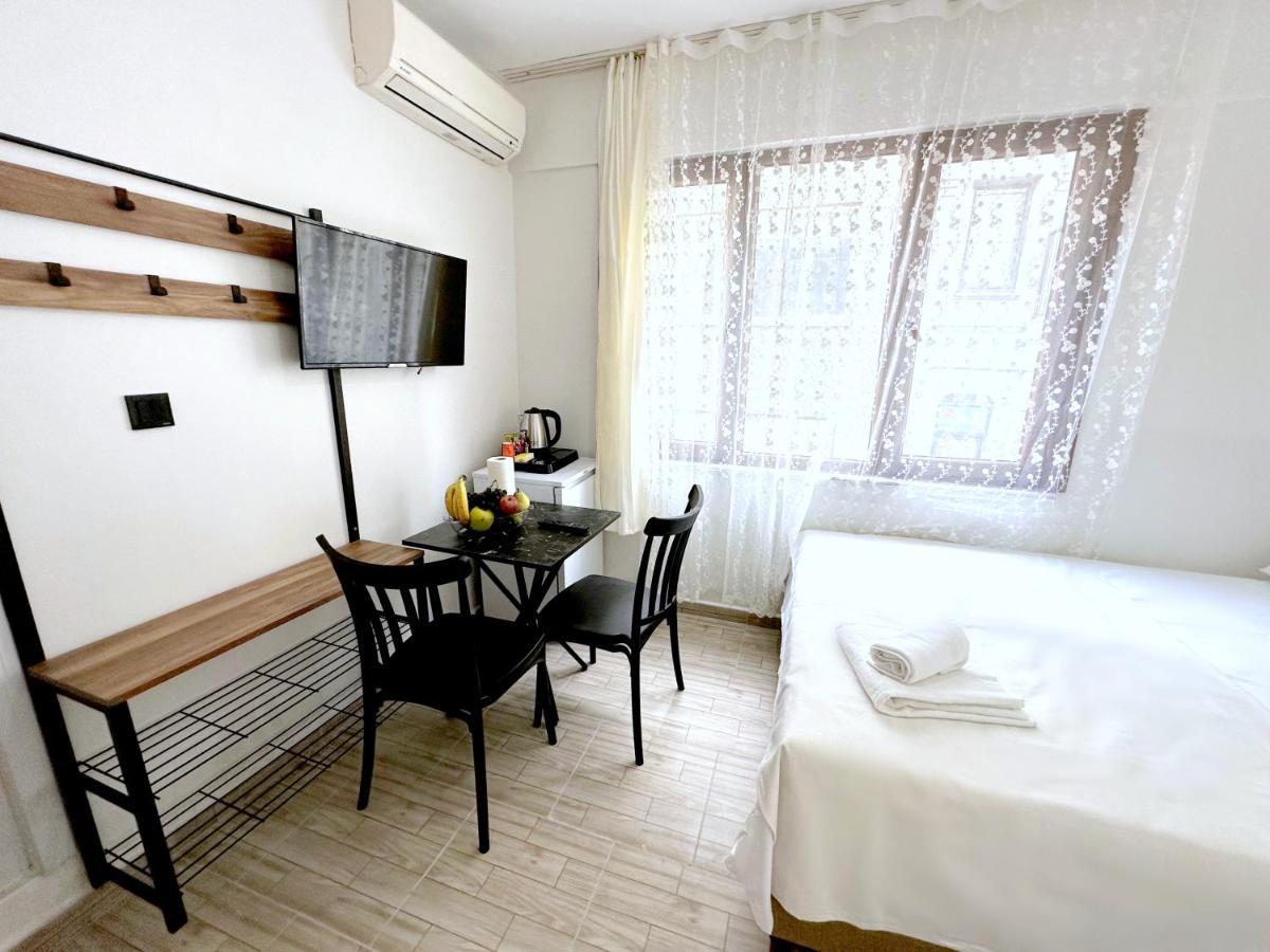 Menesa Hotel อิสตันบูล ภายนอก รูปภาพ