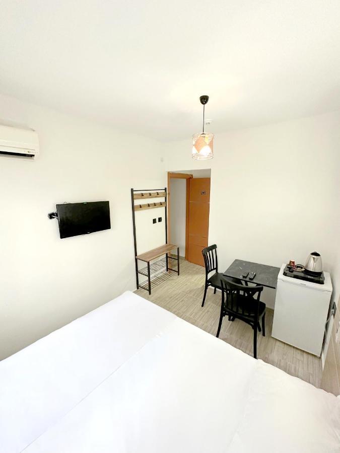 Menesa Hotel อิสตันบูล ภายนอก รูปภาพ